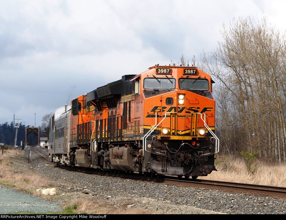 BNSF 3987